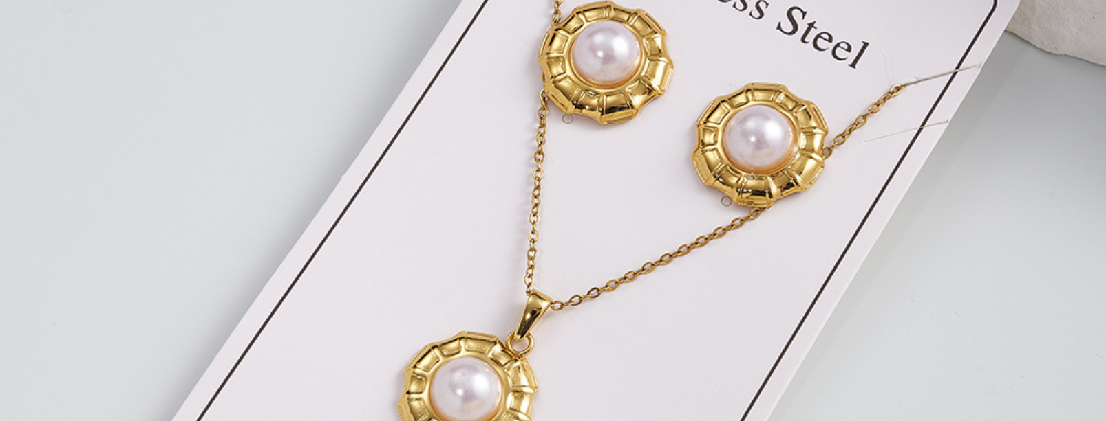Oferta de ARETES DORADOS 